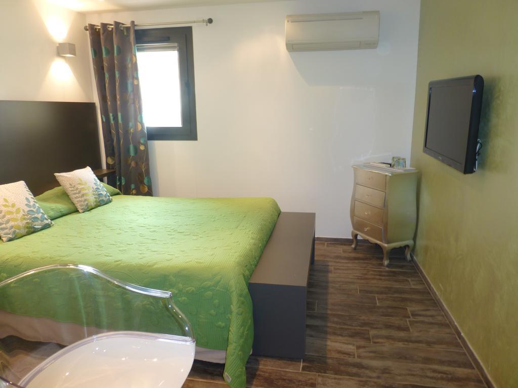 Hotel Le Vieux Bistrot Cabrières-dʼAvignon Zewnętrze zdjęcie