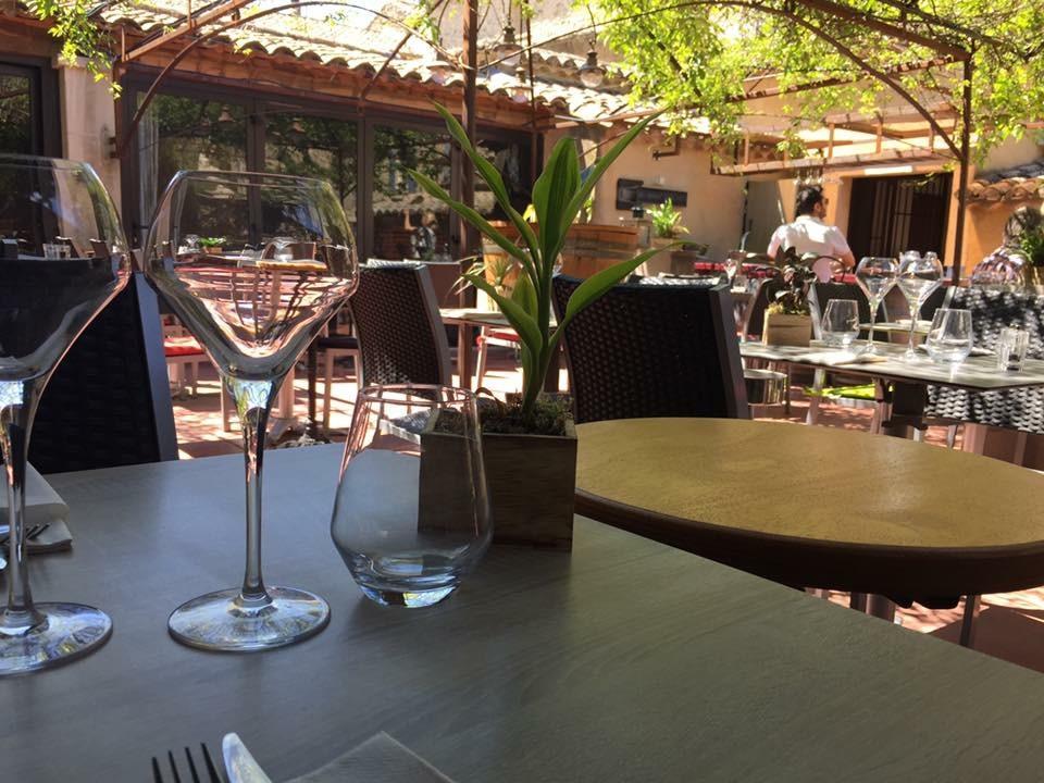 Hotel Le Vieux Bistrot Cabrières-dʼAvignon Zewnętrze zdjęcie
