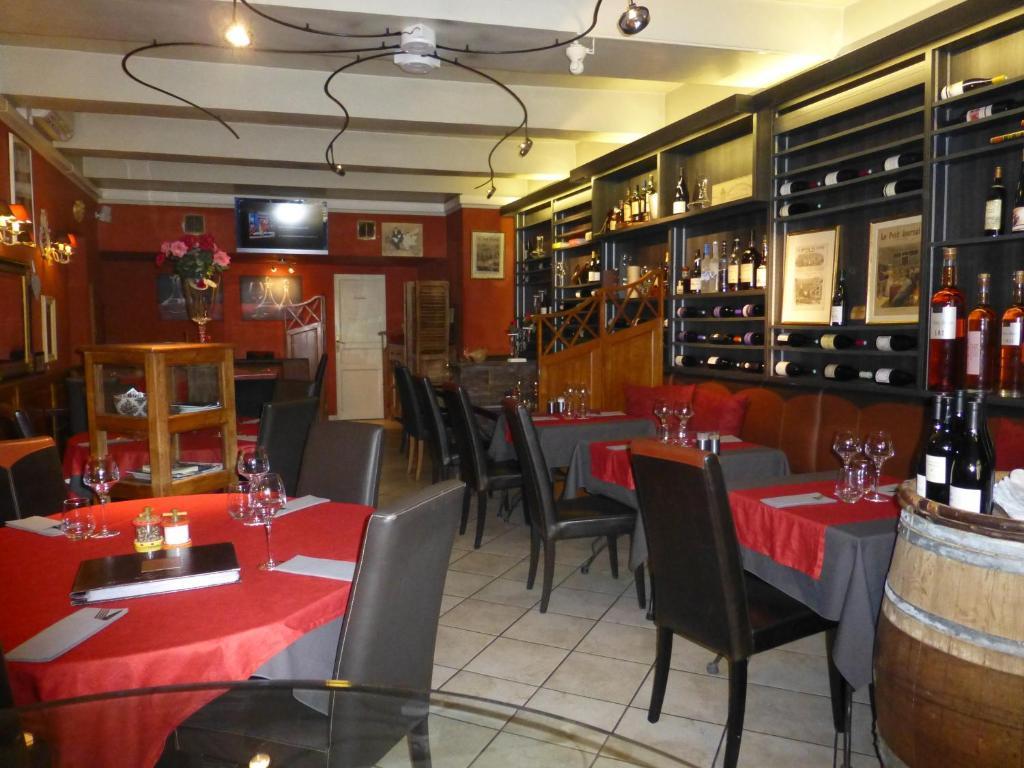 Hotel Le Vieux Bistrot Cabrières-dʼAvignon Zewnętrze zdjęcie