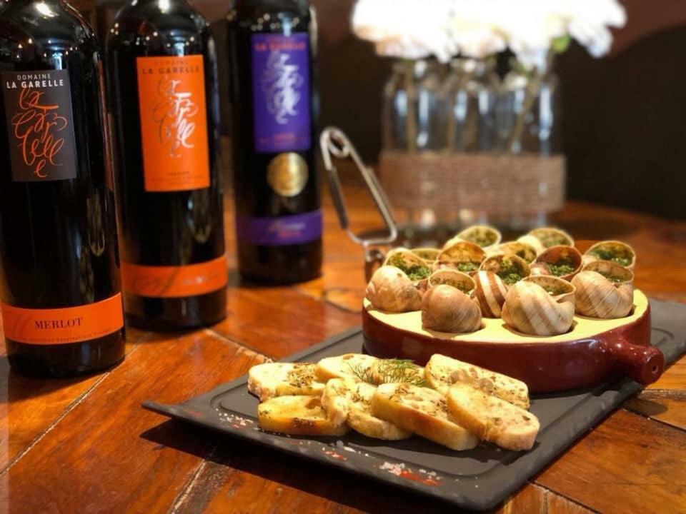 Hotel Le Vieux Bistrot Cabrières-dʼAvignon Zewnętrze zdjęcie